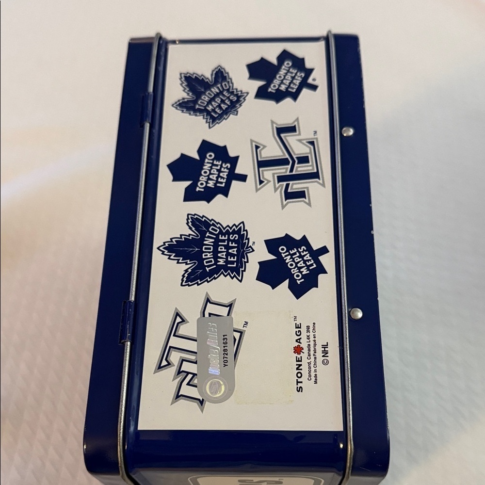 Official NHL Toronto Maple Leafs Vintage Blue Lunch Box with serial number - Picture 9 of 13